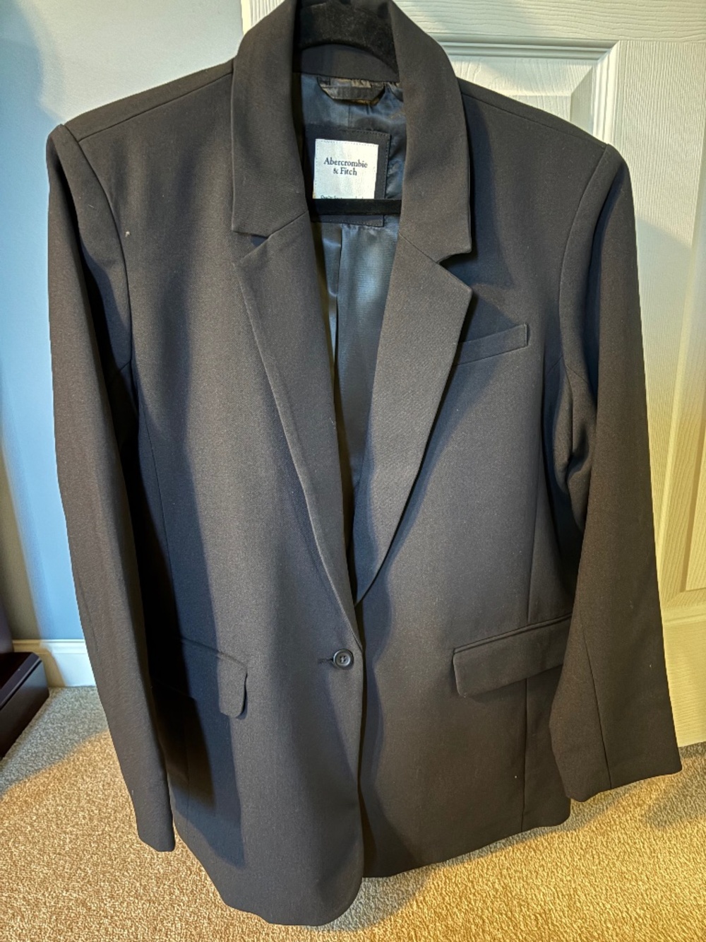 Women’s size large blazer.